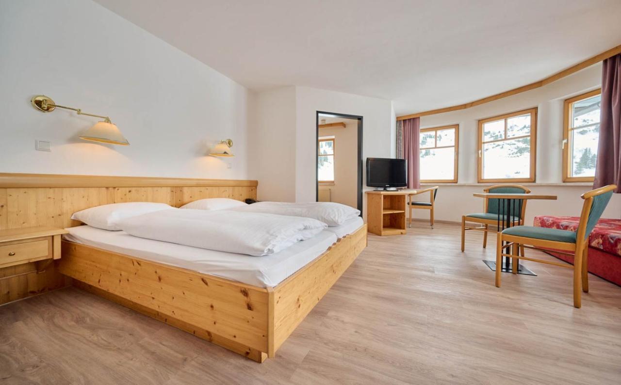 אוברטאורן Heart Hotel Aurora מראה חיצוני תמונה